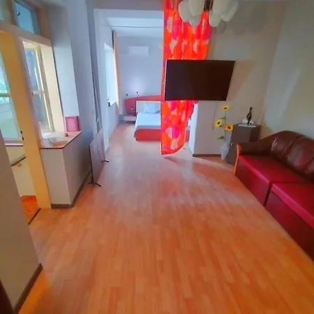 Urban Garden Hideaway Apartment Varna